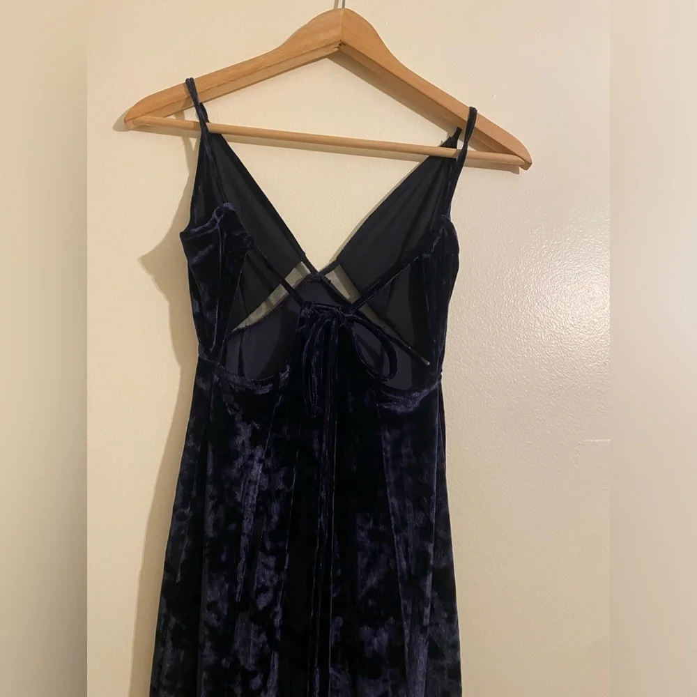 Free People Low Key Crushin Elegant Dark Navy Velvet Evening Dress . Size Xs